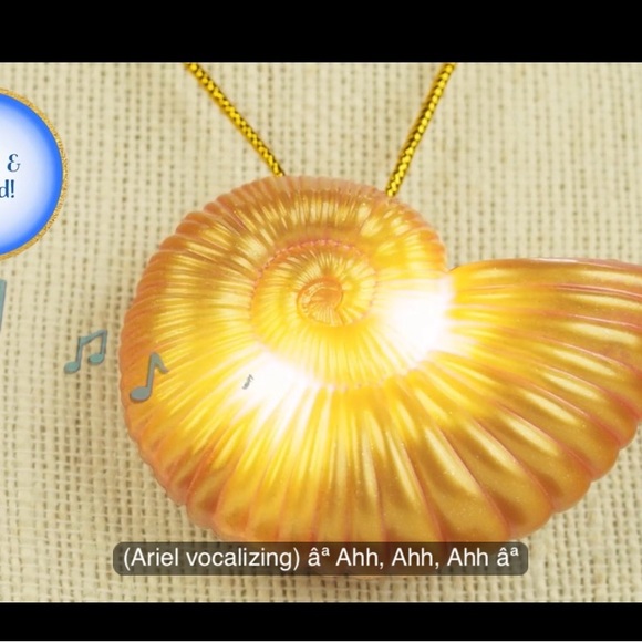 Beautiful Ariel The little Mermaid Disney Princess necklace toy - Picture 2 of 7